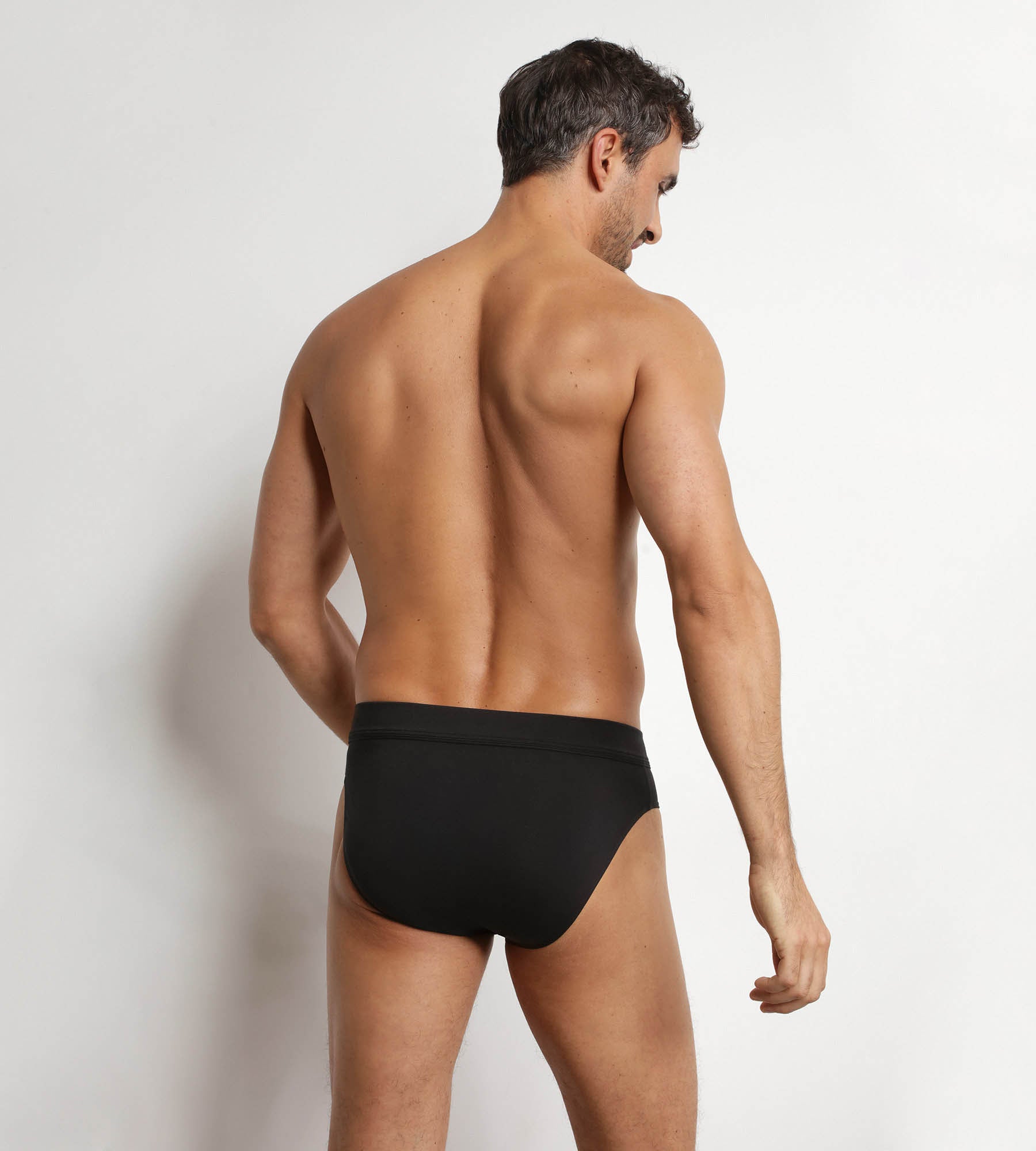dim-gentleman-slip-homme-en-coton-modal-noir image 2