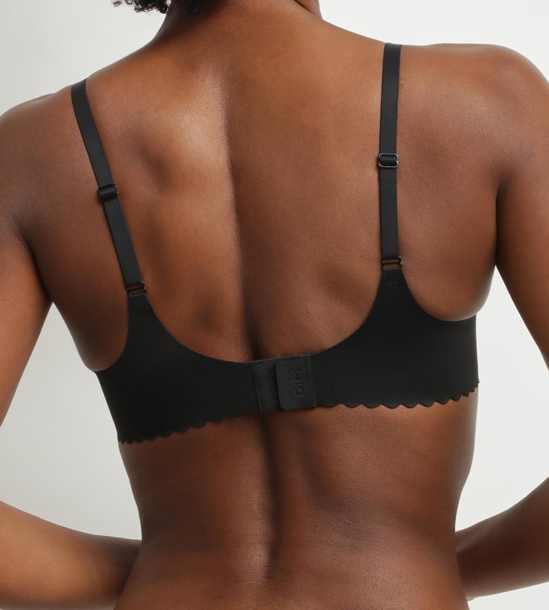 dim-body-touch-soutien-gorge-foulard-armatures-microfibre-noir image 2