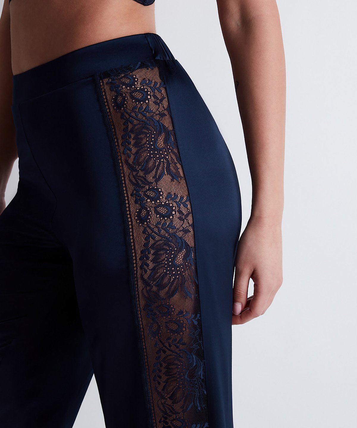 aubade-midnight-whisper-pantalon-soie-evening-blue image 3