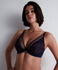 aubade-feeling-myself-triangle-armatures-astral-blue image 5