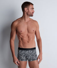 aubade-homme-boxer-hypnotic-trunk-en-modal-coton-motif-wax-graphique-noir-et-bla image 2