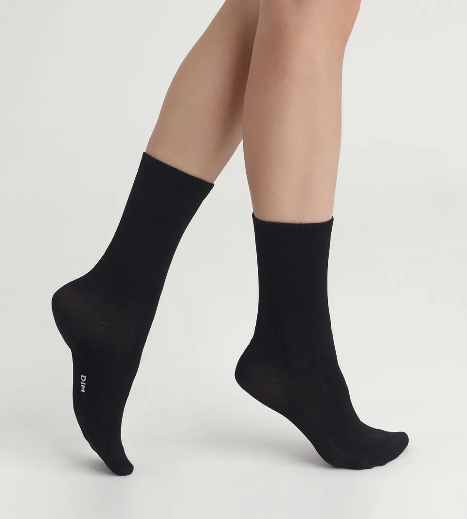 dim-mode-chaussettes-femme-noir-satin-c-tel-es image 1