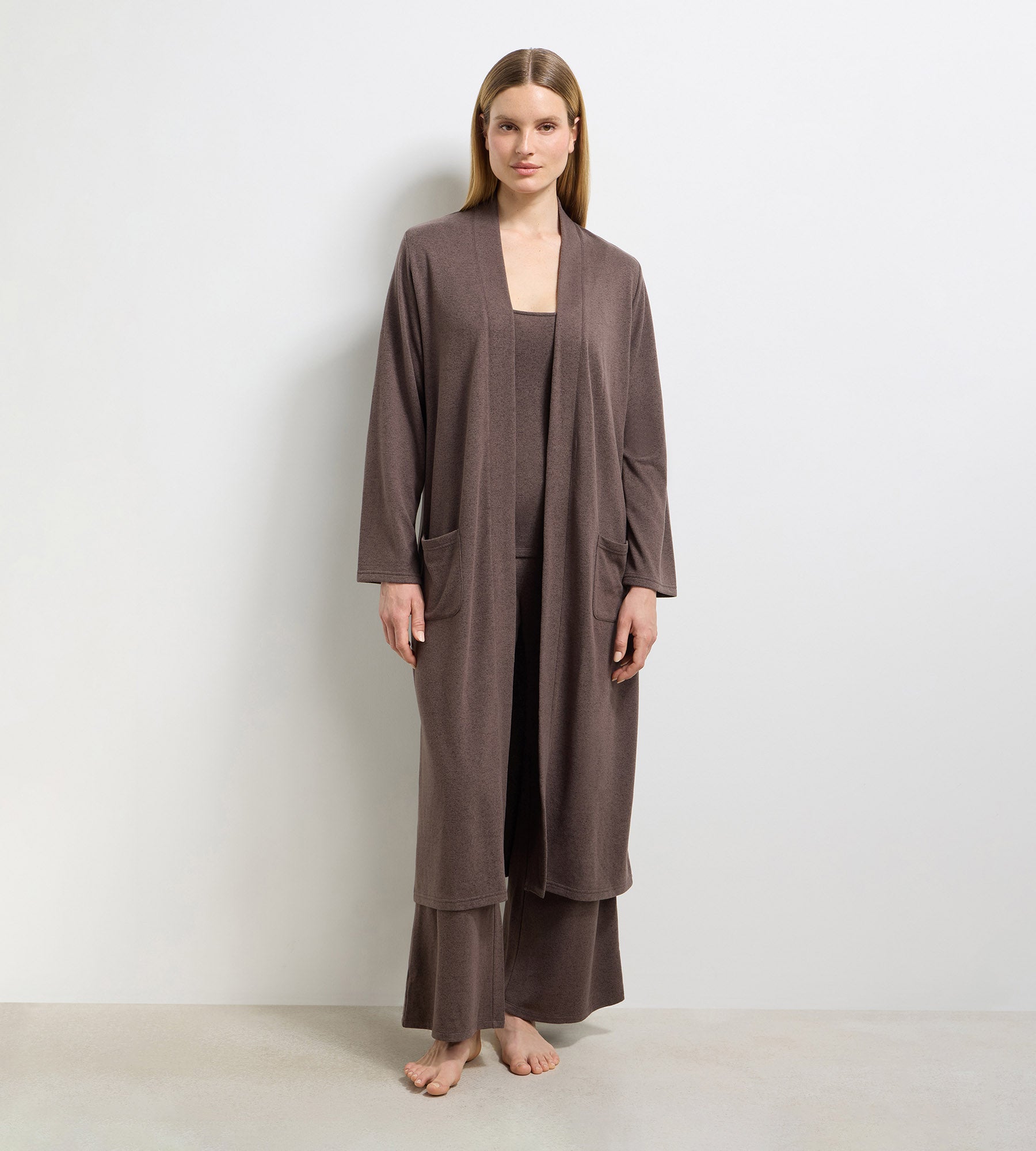 dim-x-ines-de-la-fressange-cardigan-long-jersey-fin-marron-fonc image 1
