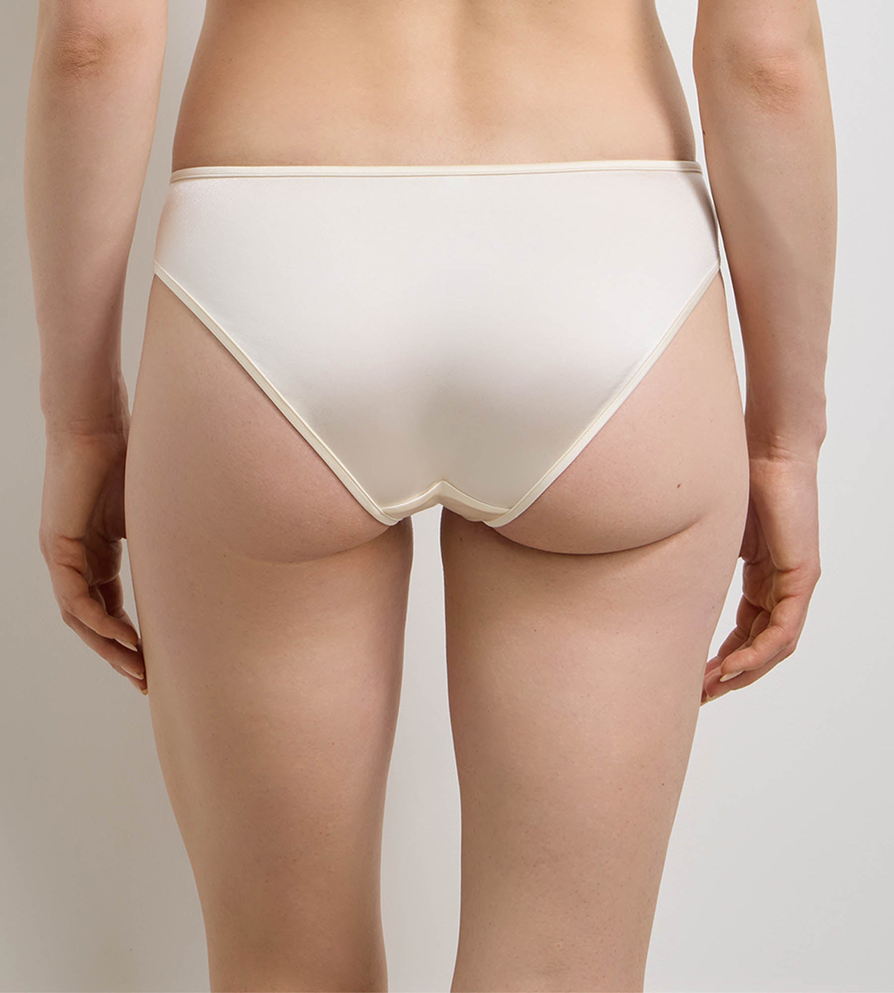 dim-x-ines-de-la-fressange-culotte-ivoire-micro-satin-et-tulle image 2