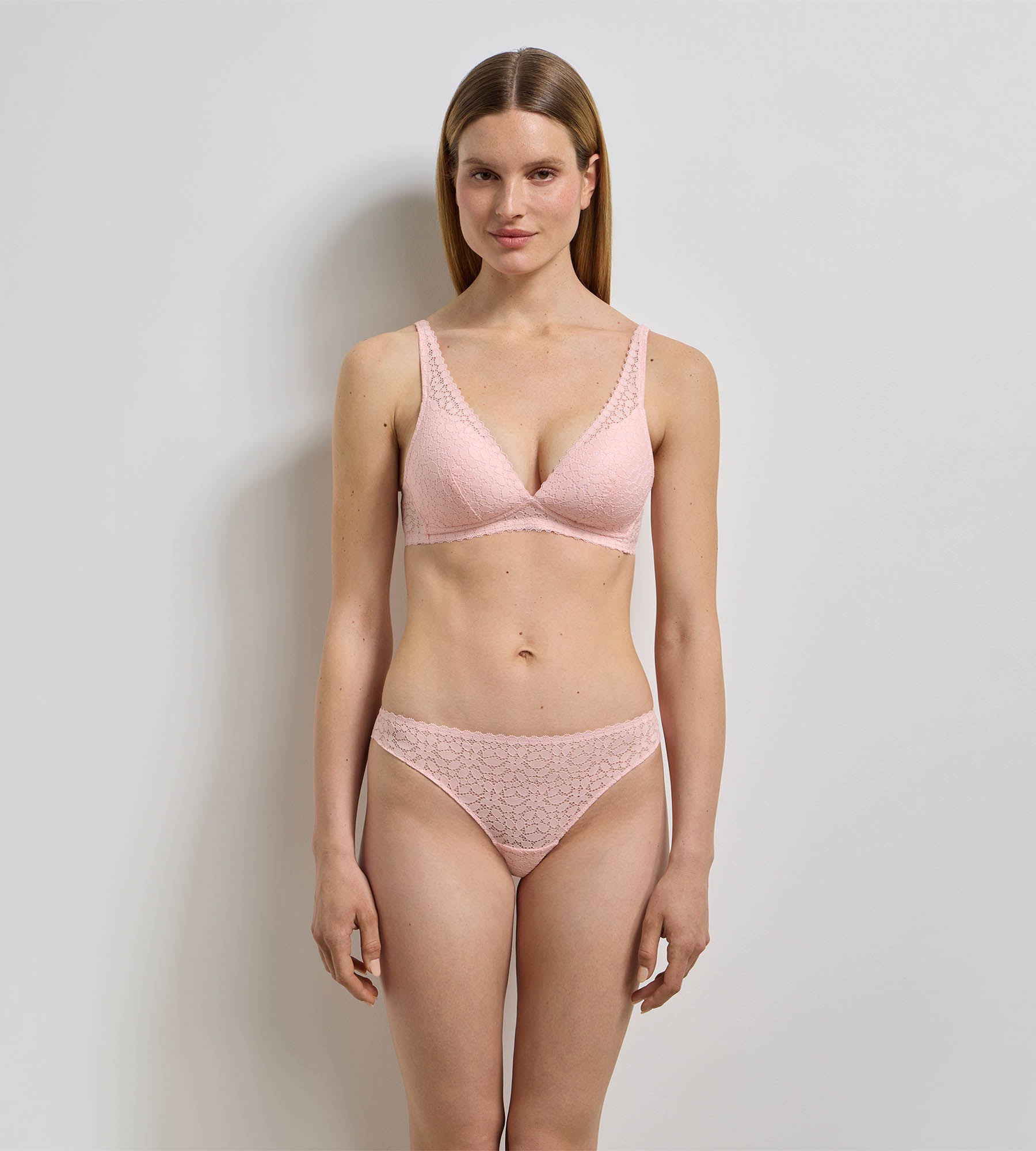 dim-soutien-gorge-triangle-padd-sans-armatures-daily-dentelle-rose-p-tale image 3